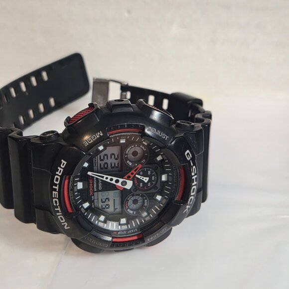Casio G Shock Digital and Analog Good shape - Picture 3 of 13
